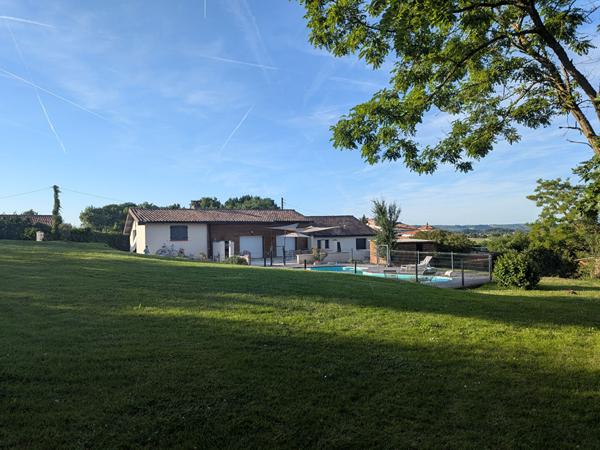 Magnifique ferme rénovée à proximité de Montauban Albefeuille lagarde