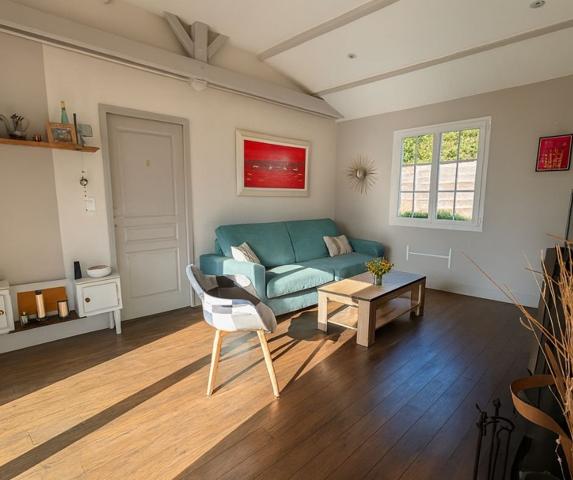 Maison familiale lumineuse avec suite parentale et grand terrain 1102 m2 Pornic