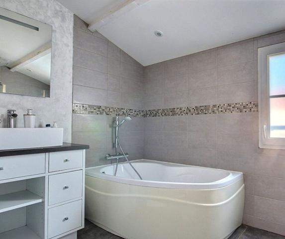 Maison familiale lumineuse avec suite parentale et grand terrain 1102 m2 Pornic
