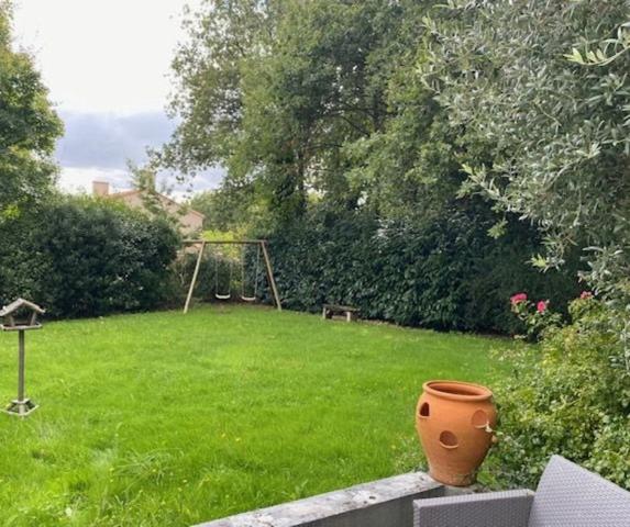 Maison familiale lumineuse avec suite parentale et grand terrain 1102 m2 Pornic