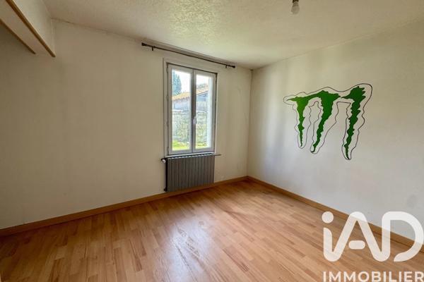 Maison à vendre 5 pièces 102 m² Châteauneuf-sur-Charente