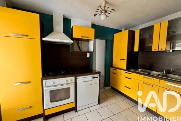 Maison à vendre 5 pièces 102 m² Châteauneuf-sur-Charente