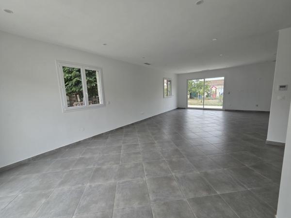 Maison à vendre |  Saint-Médard-de-Guizières |  4 pièces | 115 m²