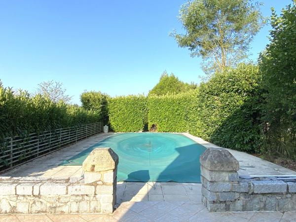 MAISON DE VILLAGE AVEC PISCINE ! Bussiere badil