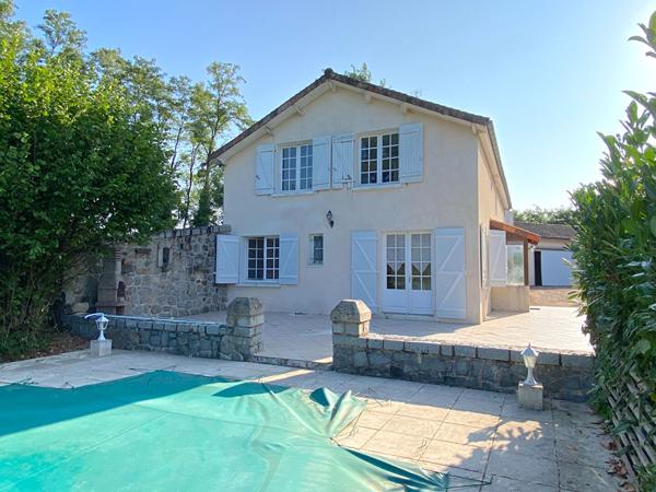 MAISON DE VILLAGE AVEC PISCINE ! Bussiere badil
