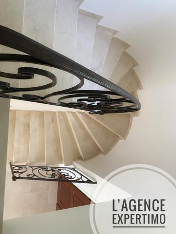 Bourg-Saint-Andéol (07700) Superbe maison de 180 m2 avec piscine et très belle vue