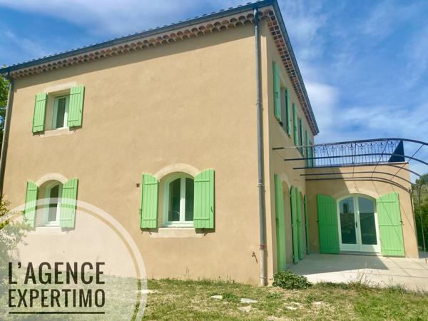 Bourg-Saint-Andéol (07700) Superbe maison de 180 m2 avec piscine et très belle vue