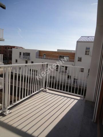 T3 BBC AVEC BALCON ET PARKING - SECTEUR CERNAY DAUPHINOT