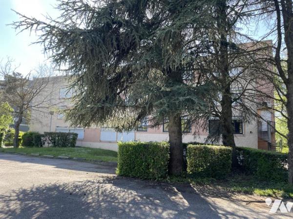 BUREAUX EN ZONE FRANCHE