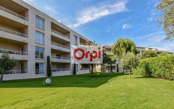 Appartement à vendre    3 pièces • 63 m2 Porto-Vecchio