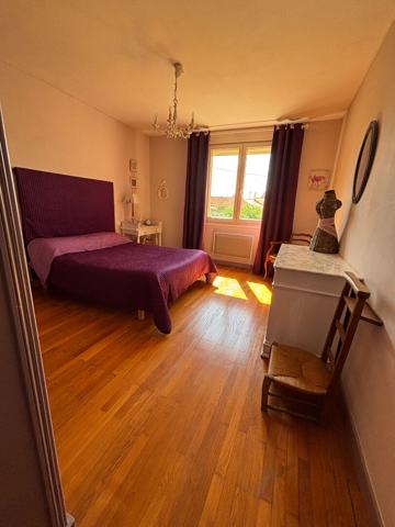 Maison de plain-pied à Fontenay Le Comte 6 pièce(s) 149 m2