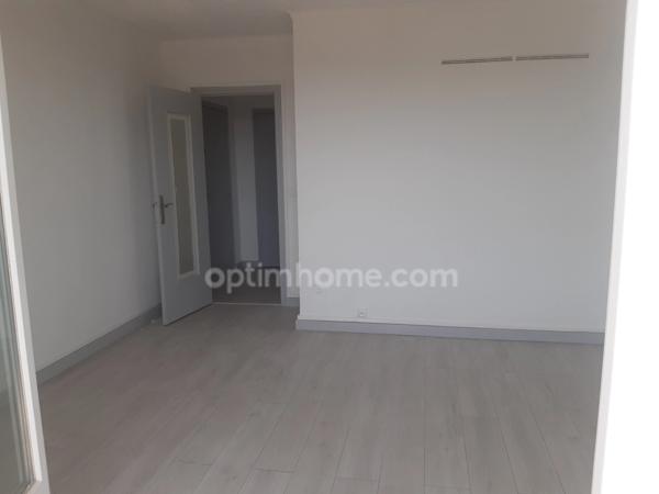 À louer T3 plein sud avec balcon, parking et cave – 279 avenue Estienne d'Orves LA SEYNE SUR MER 83500