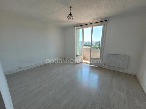 À louer T3 plein sud avec balcon, parking et cave – 279 avenue Estienne d'Orves LA SEYNE SUR MER 83500