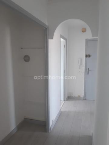 À louer T3 plein sud avec balcon, parking et cave – 279 avenue Estienne d'Orves LA SEYNE SUR MER 83500