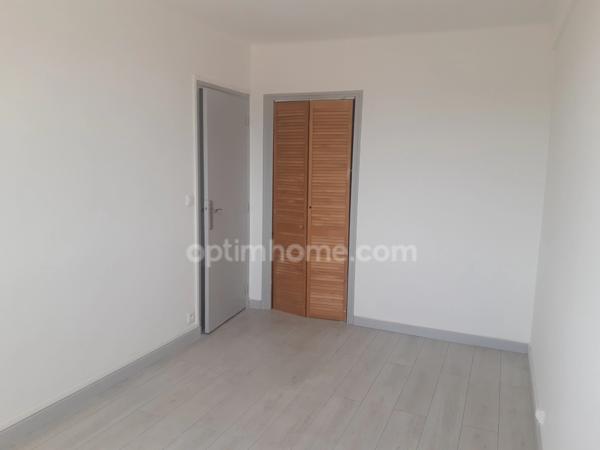À louer T3 plein sud avec balcon, parking et cave – 279 avenue Estienne d'Orves LA SEYNE SUR MER 83500