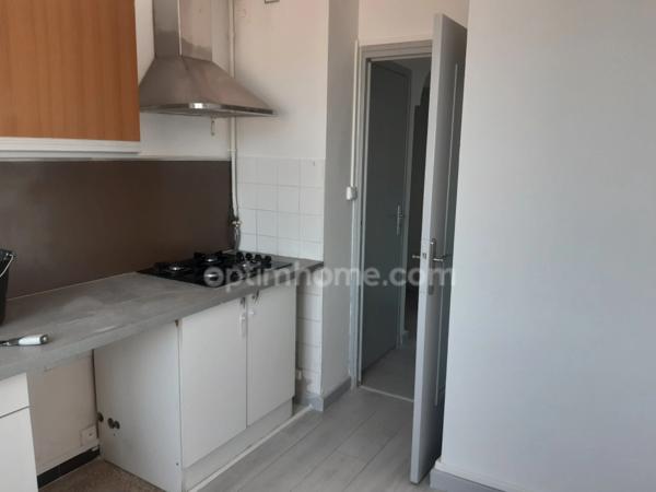 À louer T3 plein sud avec balcon, parking et cave – 279 avenue Estienne d'Orves LA SEYNE SUR MER 83500