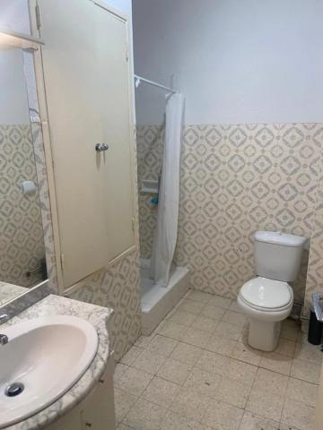 Vente                                                      Appartement
                        
                     3 pièces                      60 m2                     à Perpignan
