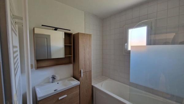 Maison à vendre 223 650 € Créon 4 p 66 m² DPE D