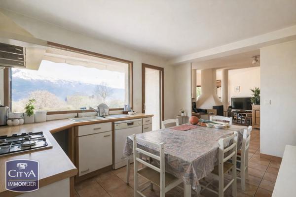 Maison à vendre 7 pièces 130.24m² Saint-Ismier (38330)