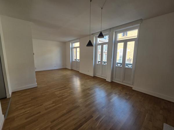 Appartement 3 pièce(s) 2 chambre(s) 82 m²