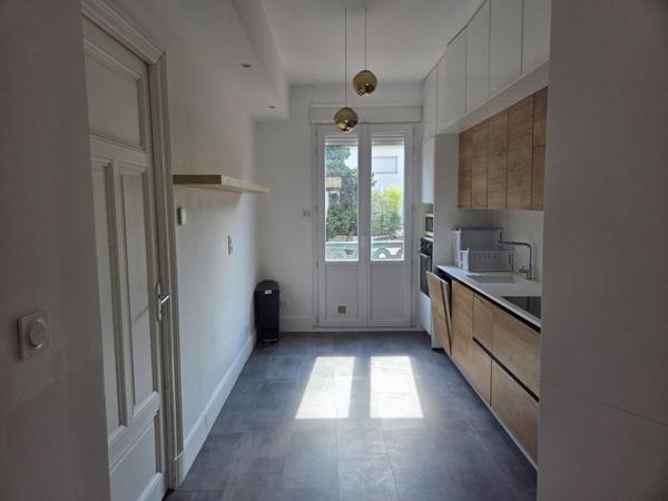 Appartement 3 pièce(s) 2 chambre(s) 82 m²