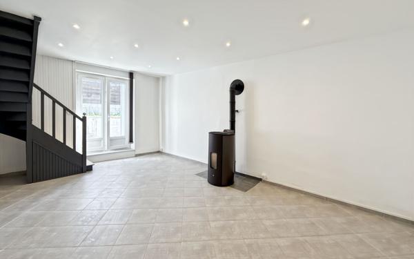 Maison à louer    3 pièces • 65,30 m2 Péronville