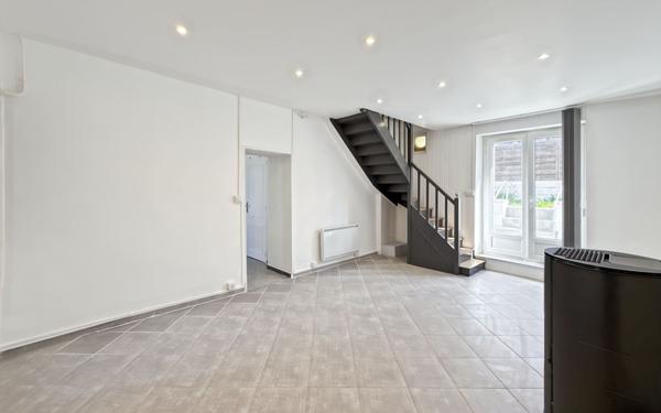 Maison à louer    3 pièces • 65,30 m2 Péronville