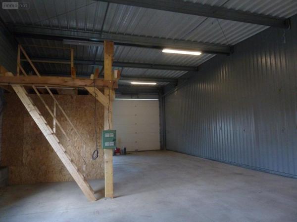 Local commercial à louer à Vitré en Ille-et-Vilaine (35500), ref : 03102