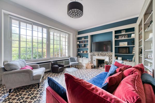 Maison de caractère sur son parc arboré à cinq minutes en vélo du marché de La Rochelle