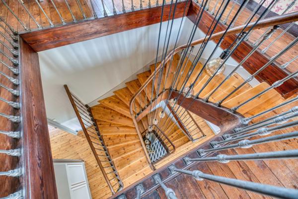 Maison de caractère sur son parc arboré à cinq minutes en vélo du marché de La Rochelle