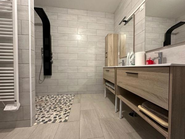 Dpt Charente Maritime (17), à vendre LA TREMBLADE maison de 84m² sur 170m²