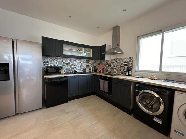 Dpt Charente Maritime (17), à vendre LA TREMBLADE maison de 84m² sur 170m²