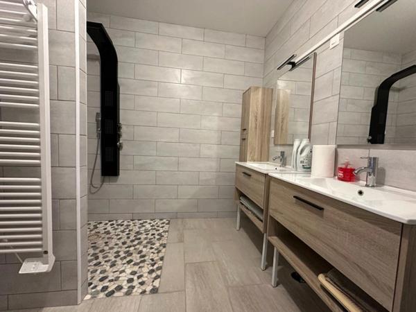 Dpt Charente Maritime (17), à vendre LA TREMBLADE maison de 84m² sur 170m²