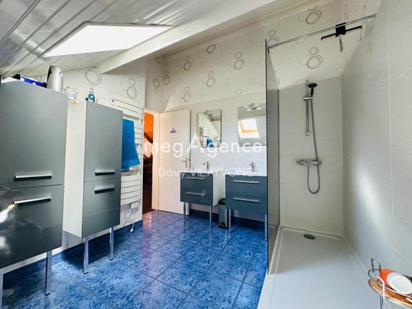 Maison à CHOLET, 49300 - 8 pièces 205m²