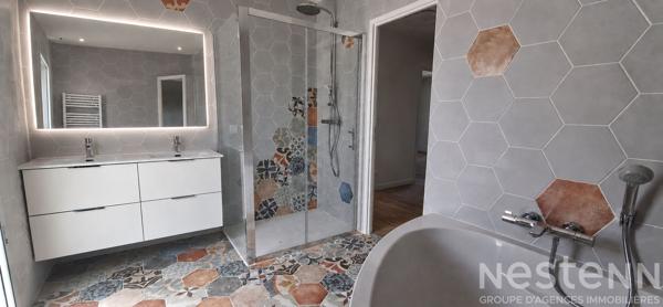 Maison contemporaine RE2020 à Sargé-lès-Le Mans ? Construction 2026, 4 chambres et garage