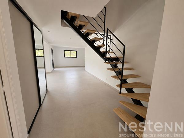 Maison contemporaine RE2020 à Sargé-lès-Le Mans ? Construction 2026, 4 chambres et garage