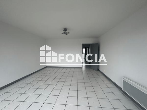 Location Appartement 2 pièces 49.34 m² - 2 AVENUE MONSEIGNEUR CHAUVIN Jonzac 17500