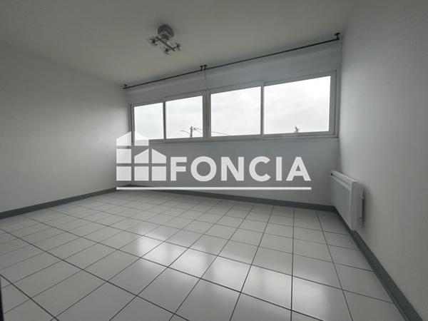 Location Appartement 2 pièces 49.34 m² - 2 AVENUE MONSEIGNEUR CHAUVIN Jonzac 17500