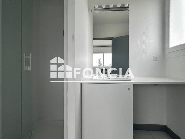 Location Appartement 2 pièces 49.34 m² - 2 AVENUE MONSEIGNEUR CHAUVIN Jonzac 17500