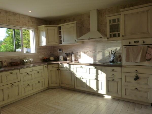 Maison 128 m² de 2010 avec piscine, cuisine d'été, garage 26 m².