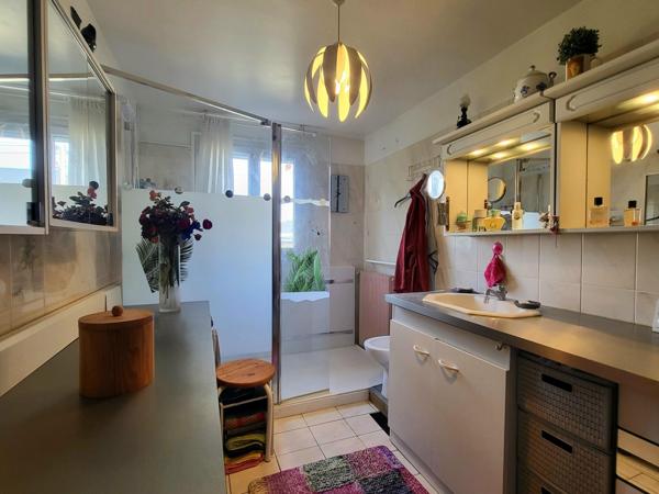 Maison de quartier 97m² - 3ch - Jardin 250m²- Pkg