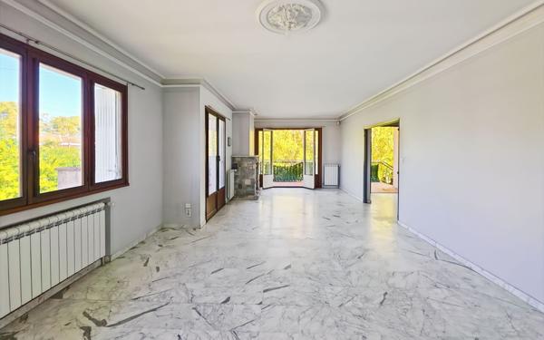 Maison à louer    6 pièces •  L'Union