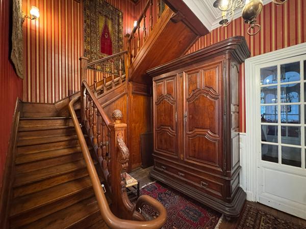 A VENDRE MAISON BOURGEOISE SITUEE EN PLAIN COEUR DU CENTRE VILLE DE PERIGUEUX