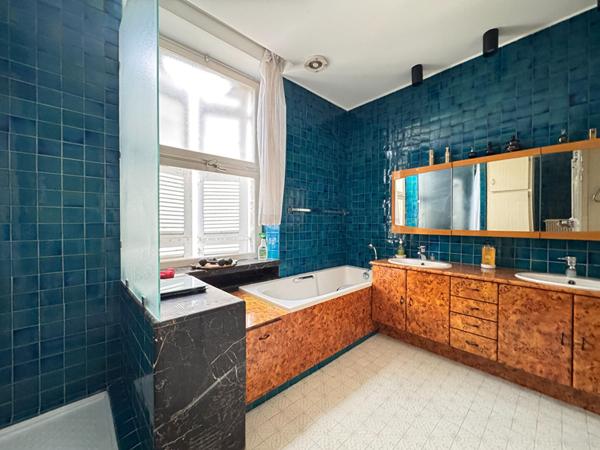 A VENDRE MAISON BOURGEOISE SITUEE EN PLAIN COEUR DU CENTRE VILLE DE PERIGUEUX