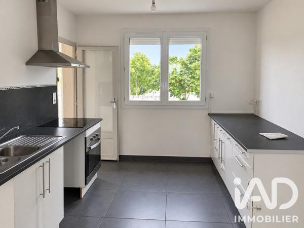 Location appartement 3 pièces 70 m² Nîmes