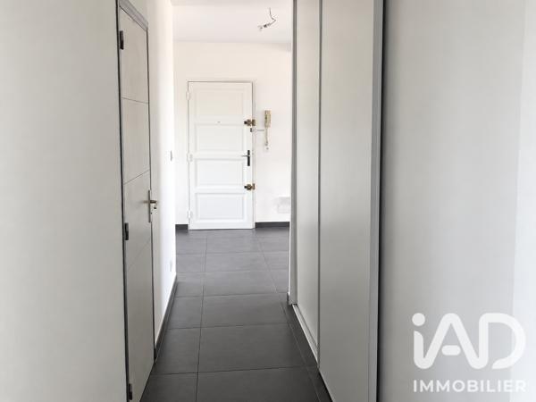 Location appartement 3 pièces 70 m² Nîmes