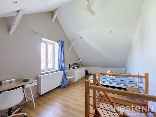 A Vendre Maison de ville en pierre rénovée avec cour intérieure et piscine au centre-ville de Condom