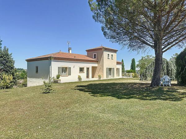 A vendre, belle villa à Auch 224m2 habitable, garage, parc arboré et clôturé
