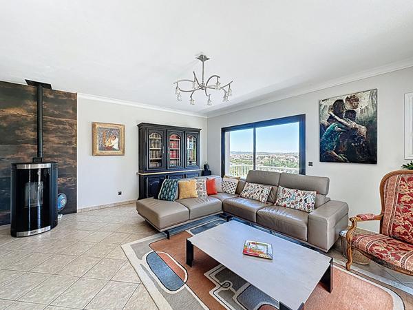 A vendre, belle villa à Auch 224m2 habitable, garage, parc arboré et clôturé