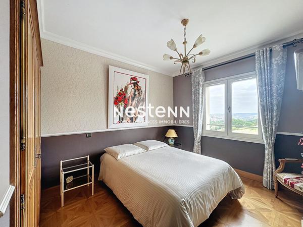 A vendre, belle villa à Auch 224m2 habitable, garage, parc arboré et clôturé